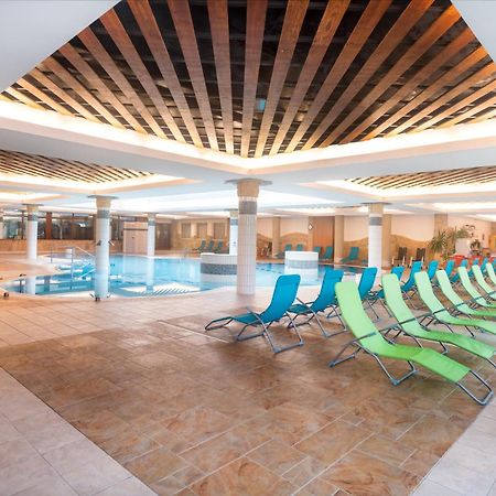 Aquarell Hotel Cegled Exterior photo